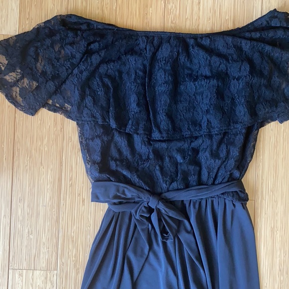 Off-shoulder lace jumpsuit - Picture 3 of 5